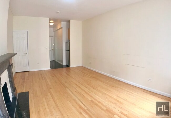 Building Photo - 152-156 E 84th St