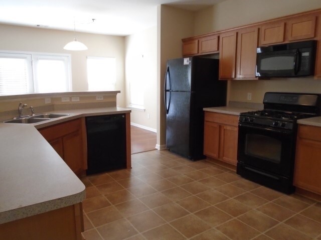 Building Photo - 211 Brookhaven Ct
