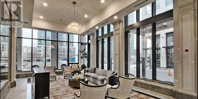 Building Photo - 30 Elm Dr W