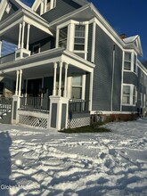 Building Photo - 312 5th Ave