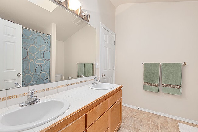 Foto del edificio - 11709 16th Ave NE