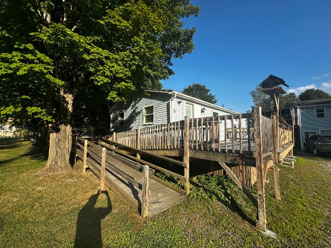 Foto del edificio - 686 S Windsor St