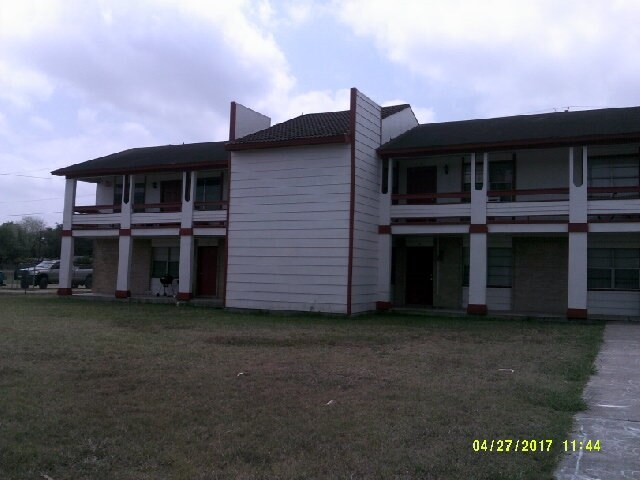 Primary Photo - 100 E Magnolia Ave