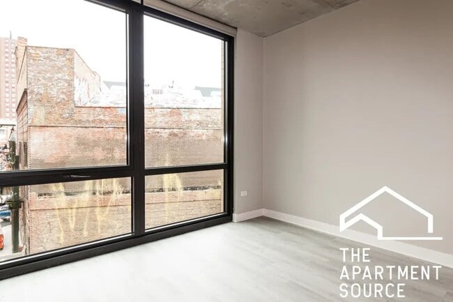 Photo - 4611 N Broadway (Chicago, IL) Apartment