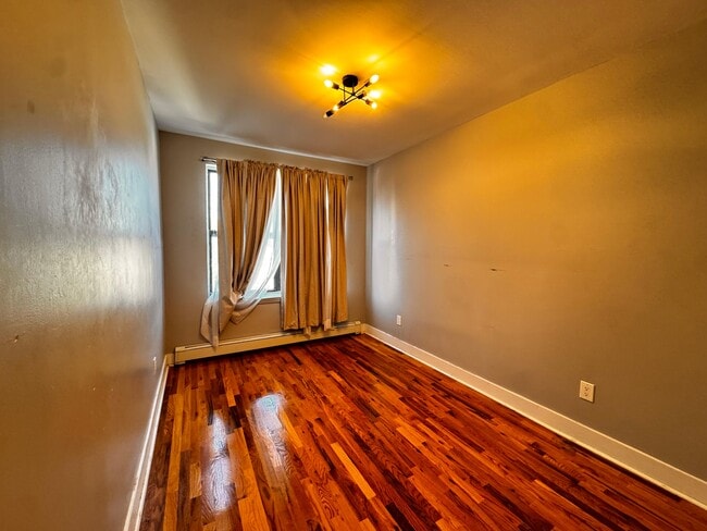 Building Photo - 206 Union St