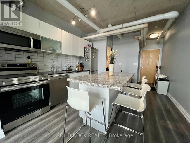 Building Photo - 150-2150 Sudbury St