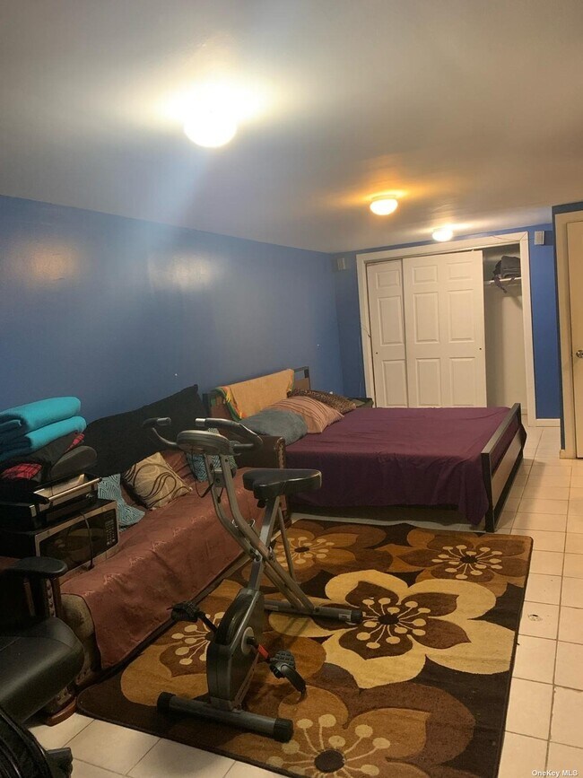 Foto del edificio - 215-11 106th Ave