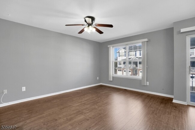 Foto del edificio - 215 Sheffield Ct