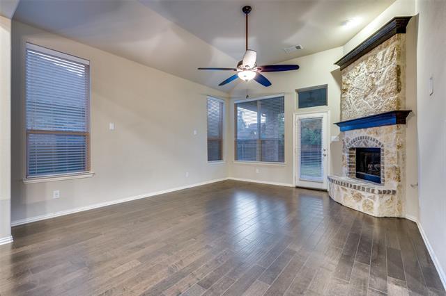 Foto del edificio - 5304 Grove Cove Dr