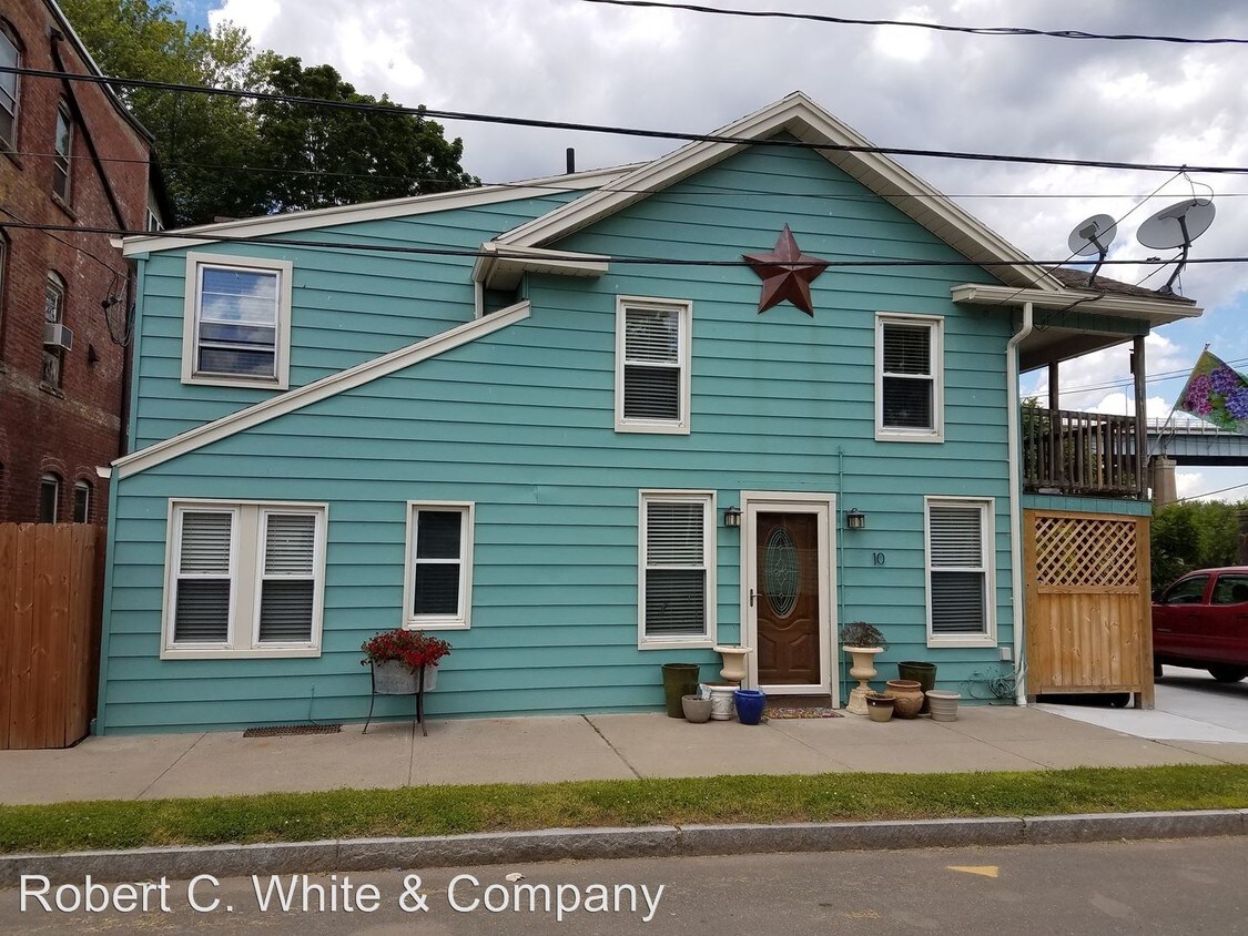 Primary Photo - 10 Portland St