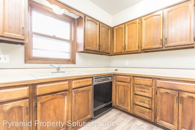 Building Photo - 3 br, 2.5 bath House - 608 NW Beechwood St