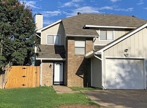 Building Photo - 2610 Isbella Dr