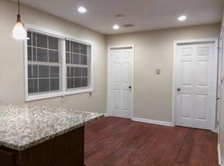 Foto del edificio - 1405 E 96th St