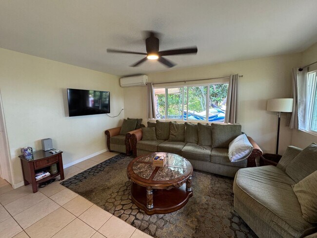 Building Photo - Kahana Ocean View Three bedroom/ Two Bath Unit