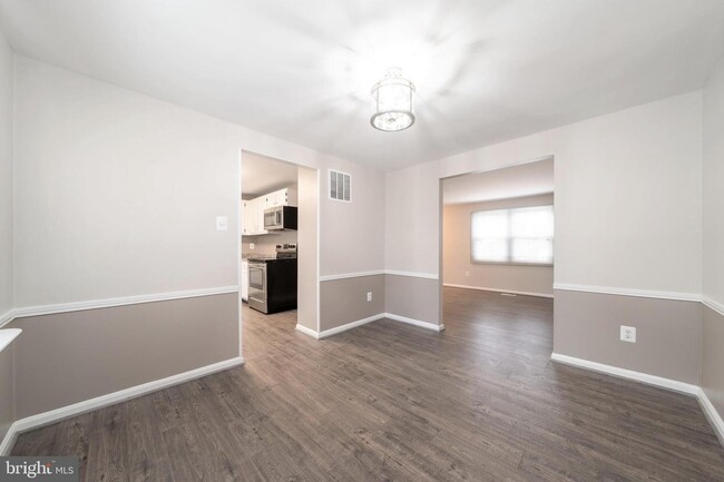 Dining Room - 3049 Silent Valley Dr