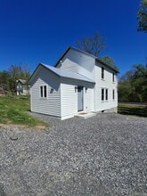 Building Photo - 11 Cedar St
