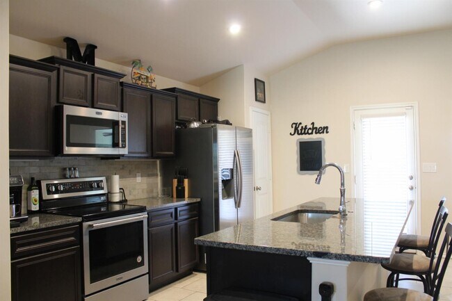 Foto del edificio - 7521 102nd St