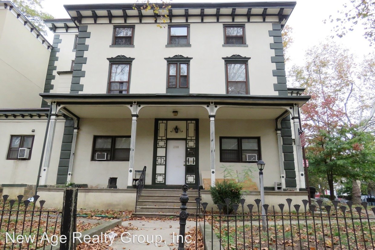 Primary Photo - 3301 Baring St