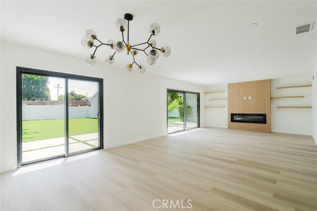 Foto del edificio - 8400 Chimineas Ave