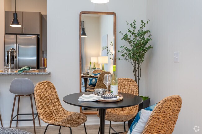1HAB, 1BA - 711SF A1A - Área de comedor - Hudson at Renaissance
