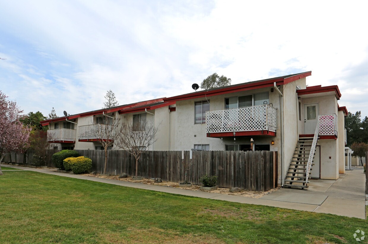 Foto principal - 2507 Portola Ave