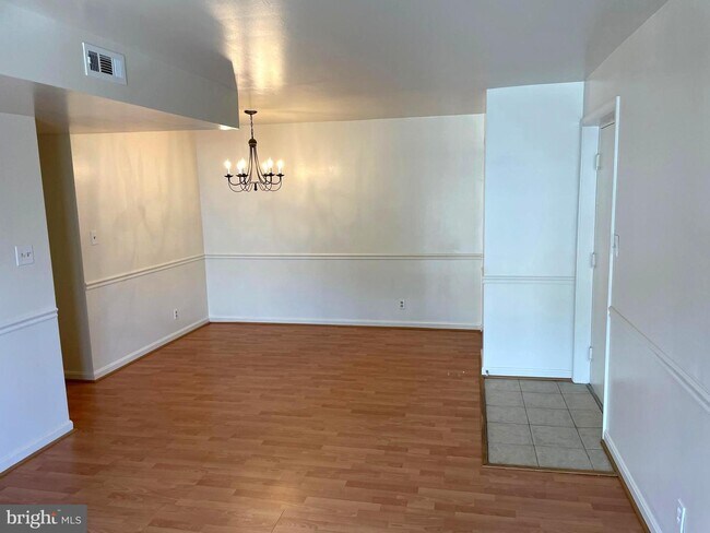 Foto del edificio - 200 Chesterfield Ln