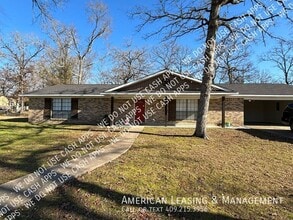 Building Photo - 225 Ridgewood St