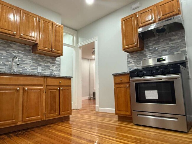 Foto del edificio - 25 Msgr Patrick J Lydon Way