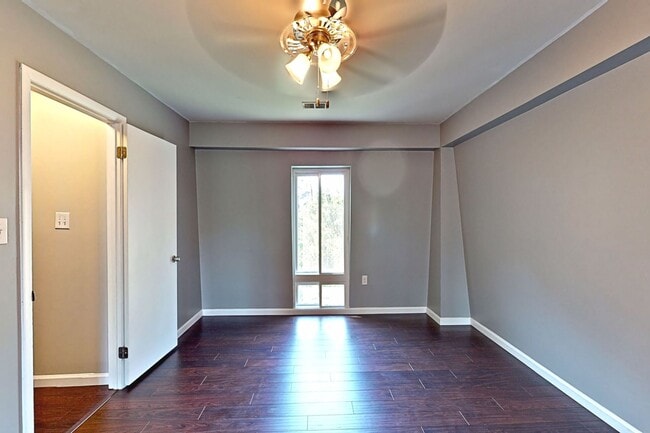 Building Photo - 4912 Herkimer St