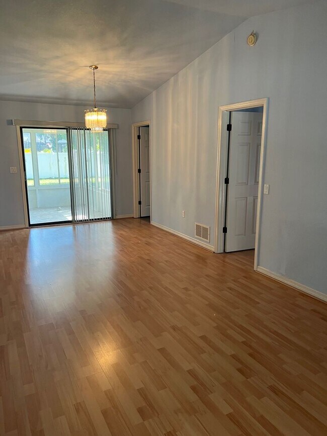 Building Photo - Port Charlotte Single Family Home