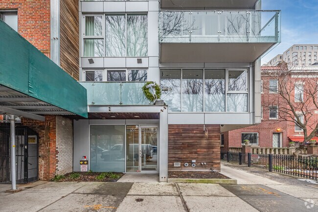 Building Photo - 185 Ocean Ave