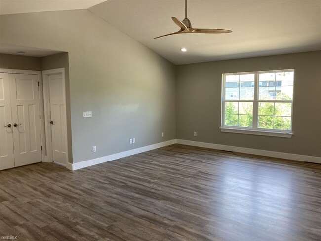 Foto del edificio - 5 br, 3 bath House - 110 Kennedy Court