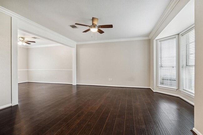 Building Photo - 9806 Gold Cup Way
