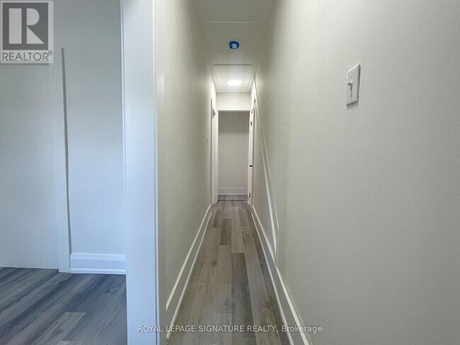 Photo du bâtiment - 167 Barker Ave