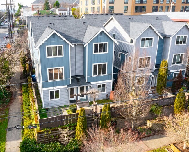 Foto del edificio - 3901 Whitman Ave N