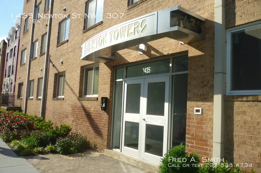 Primary Photo - 1435 Newton St NW