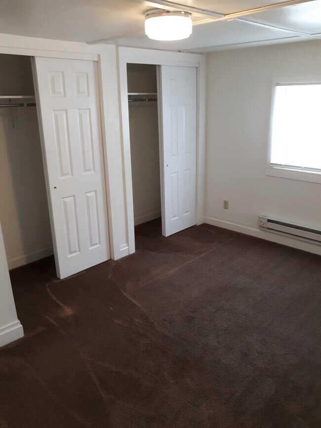 Main Bedroom - 1403 E Harney St