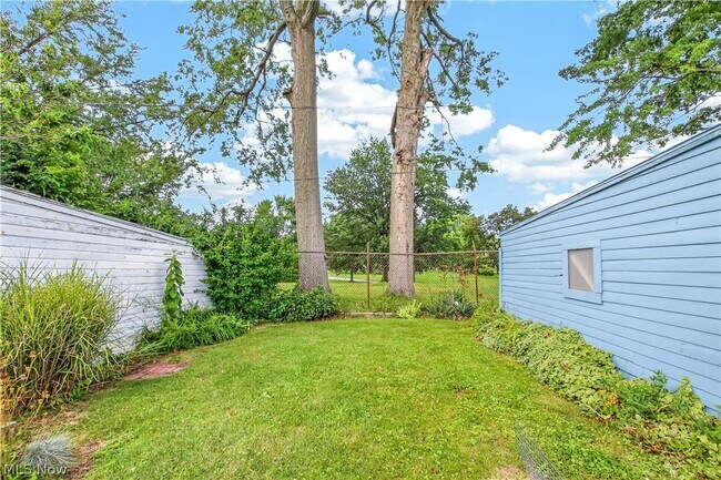 Building Photo - 2808 Portman Ave