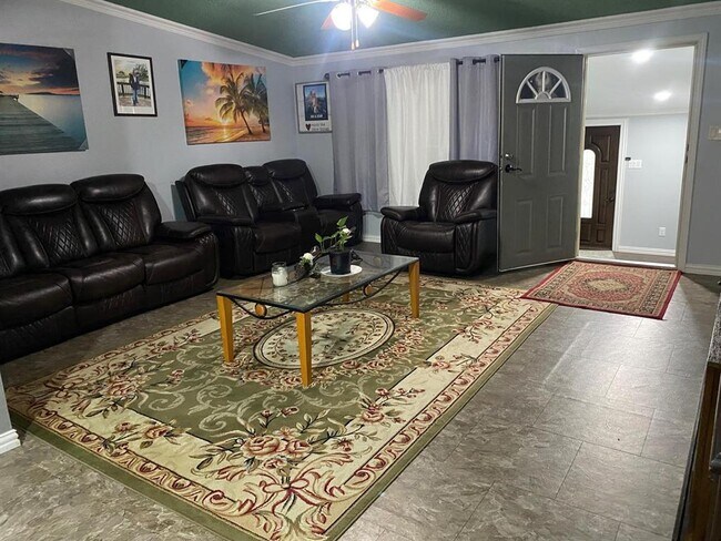 Foto del edificio - 25845 Peach Dr