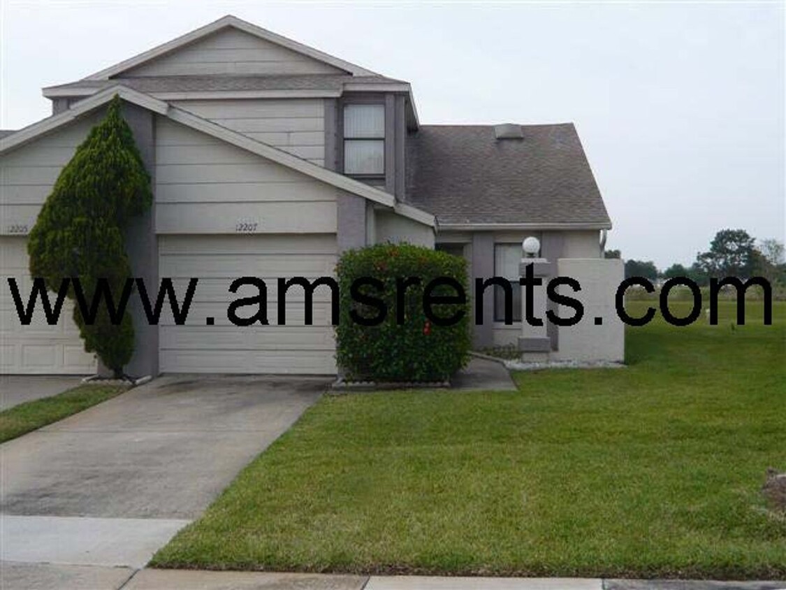 Foto principal - 3 bedroom Townhouse in Orlando