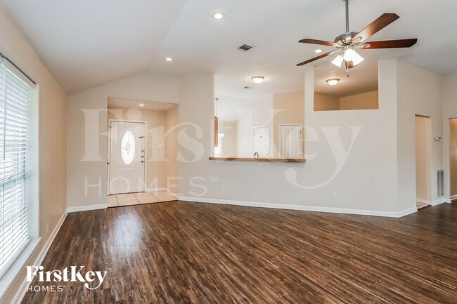 Foto del edificio - 5334 Hazel Grove Dr