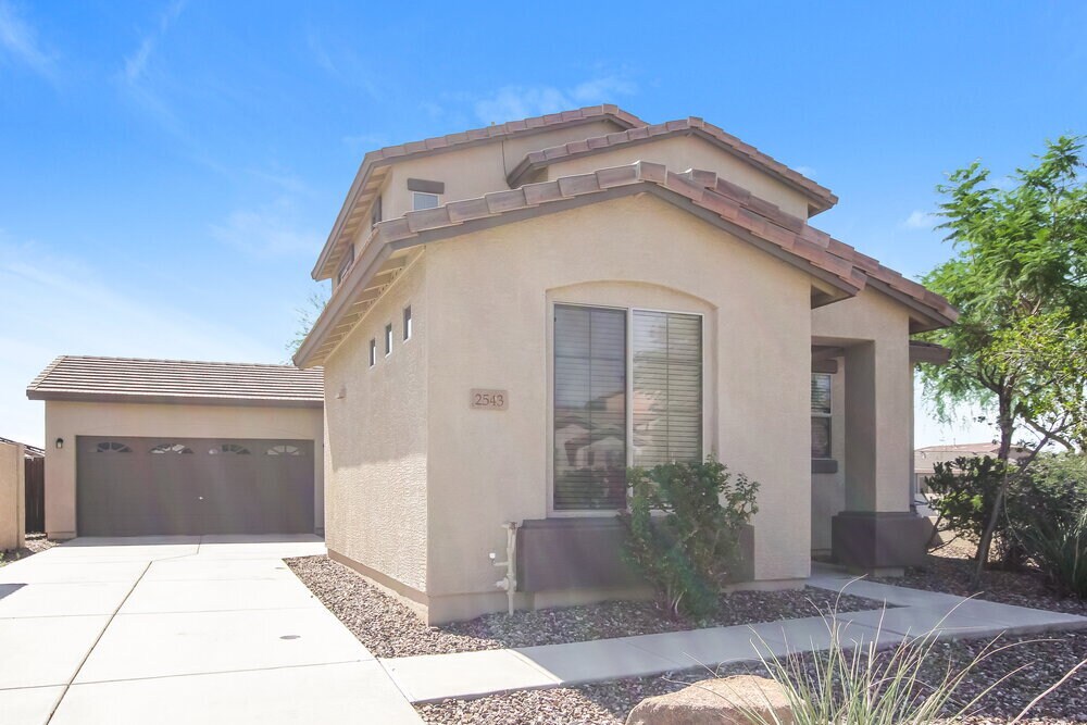Foto principal - 2543 W Old Paint Trail