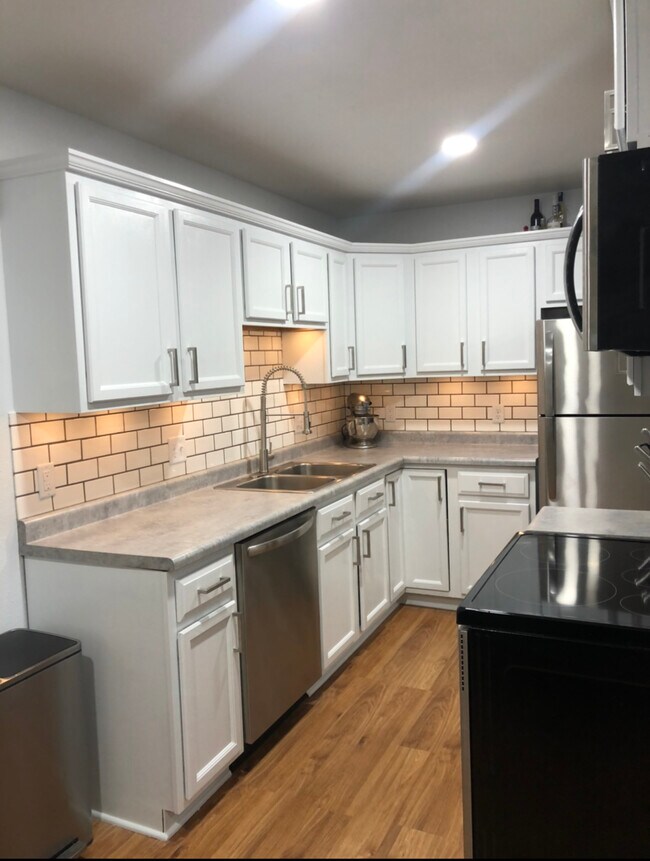 Kitchen 1 - 1208 3rd St E