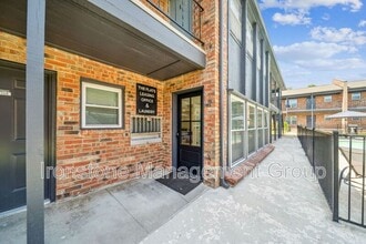 Building Photo - 3171 E 49th St