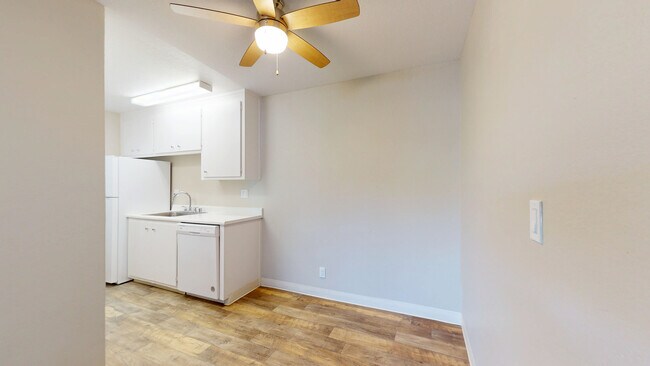 Foto del edificio - 481 Ignacio Blvd