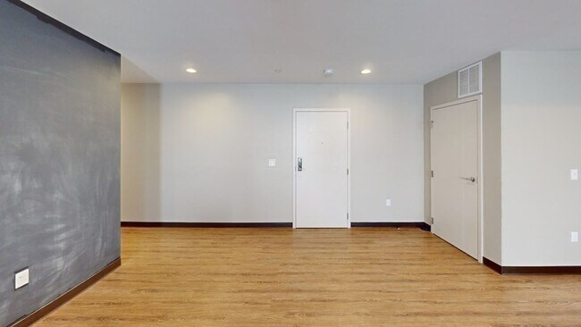 Building Photo - 19 Preble St