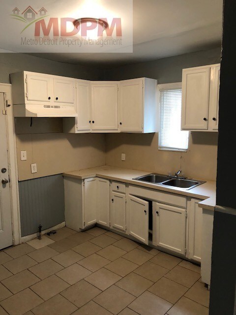 Foto del edificio - 18250 Prairie St