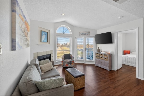 Foto del edificio - 14721 Whitecap Blvd