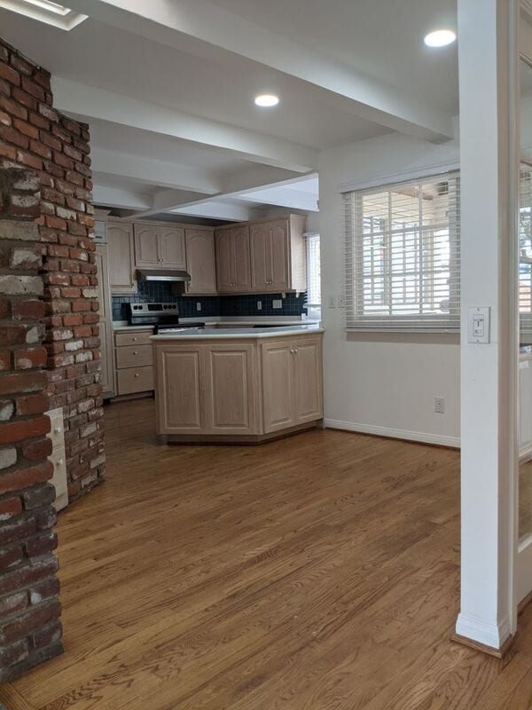 Building Photo - 8204 Calmada Ave
