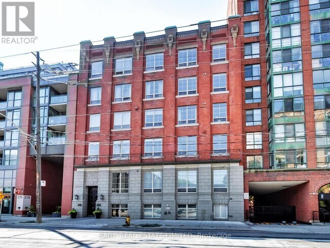 Photo du bâtiment - 781-781 King St W